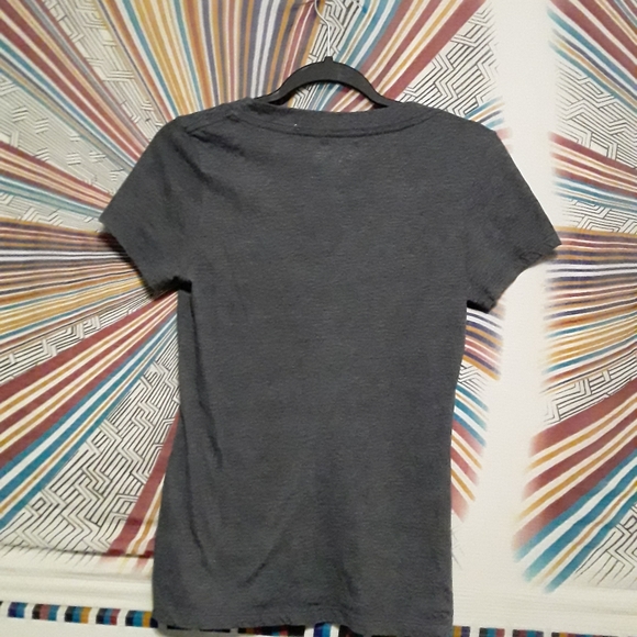 LevelWear/Jim Beam Kentucky Straight Bourbon Whiskey Womens (Med) Vneck Teeshirt - Picture 6 of 10